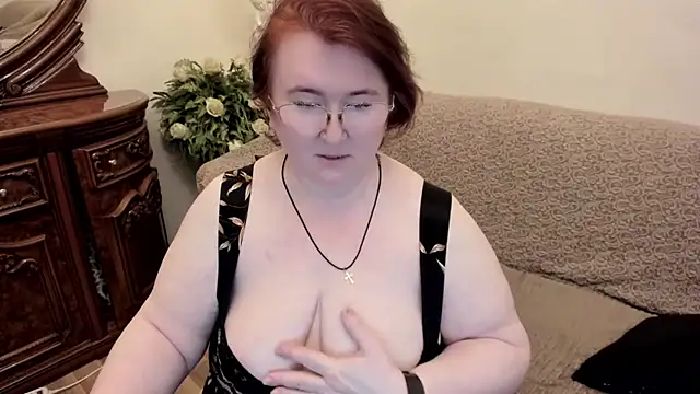 leiamillersonn online show from September 19, 7:03 pm