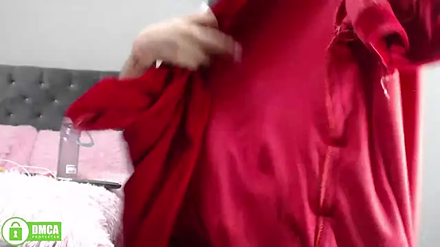 Snapshot of Afroditahott chatting on February 4, 1:13 am Afroditahott online show from February 4, 1:13 am