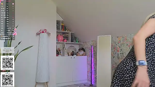 brilliantvictoria online show from May 18, 10:43 am