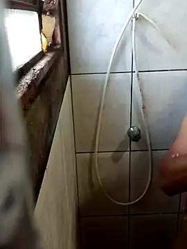 Snapshot of garoto1997 chatting on October 25, 7:41 pm garoto1997 online show from October 25, 7:41 pm