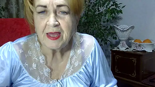 Snapshot of Emma52610 chatting on December 21, 5:18 pm Emma52610 online show from December 21, 5:18 pm