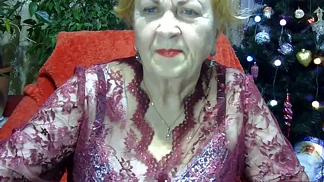 Snapshot of Emma52610 chatting on January 10, 5:56 pm Emma52610 online show from January 10, 5:56 pm