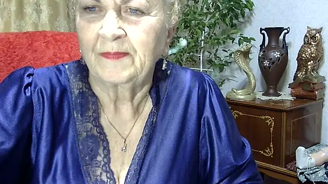 Snapshot of Emma52610 chatting on January 31, 12:18 pm Emma52610 online show from January 31, 12:18 pm