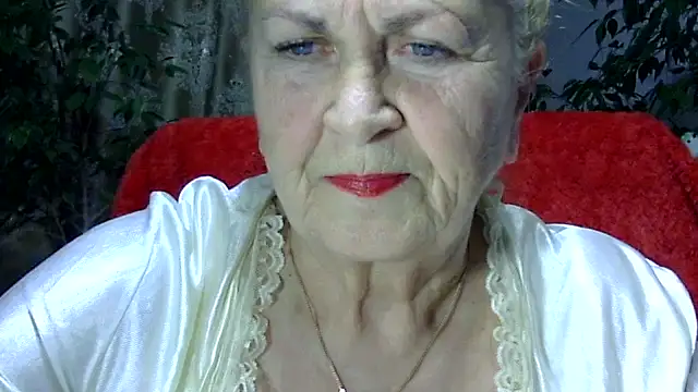 Snapshot of Emma52610 chatting on February 5, 5:31 pm Emma52610 online show from February 5, 5:31 pm