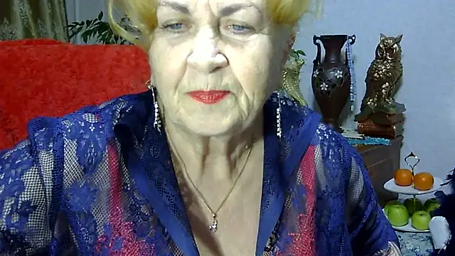 Snapshot of Emma52610 chatting on February 7, 5:51 pm Emma52610 online show from February 7, 5:51 pm