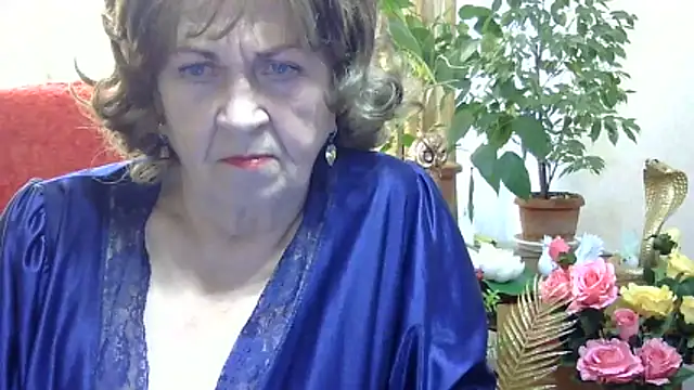 Snapshot of Emma52610 chatting on April 29, 7:23 am Emma52610 online show from April 29, 7:23 am