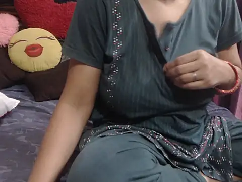 prettyindiandoll online show from May 7, 3:56 am