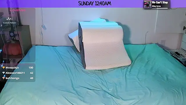 MilaValentina online show from January 5, 5:41 am