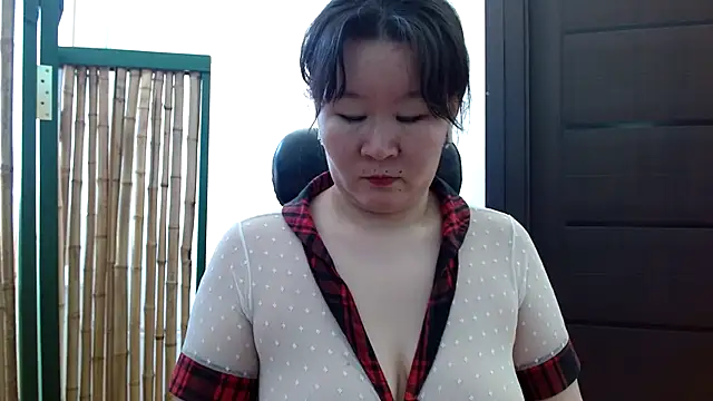 Akira xx online show from January 13, 8:15 am