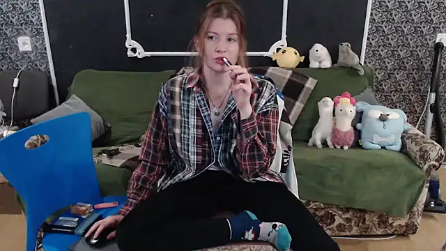 Snapshot of Gr4_soul_ chatting on October 5, 6:12 am Gr4 soul online show from October 5, 6:12 am