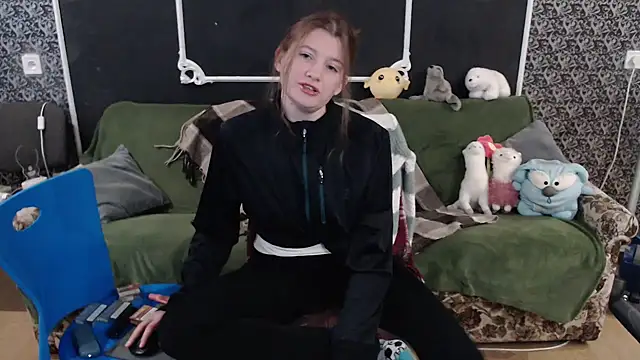 Snapshot of Gr4_soul_ chatting on October 19, 6:25 am Gr4 soul online show from October 19, 6:25 am