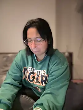DannaaMeliza online show from December 31, 10:26 am