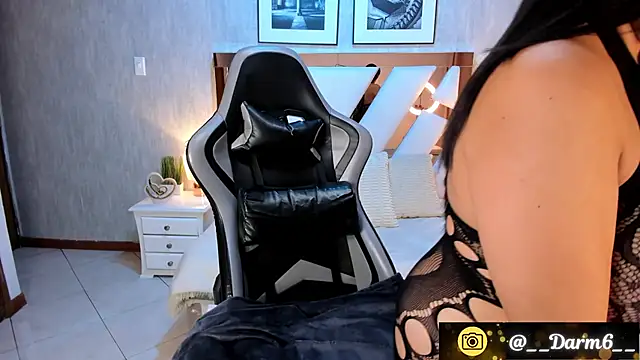 Snapshot of Lia_Simons chatting on October 8, 3:15 am Lia Simons online show from October 8, 3:15 am