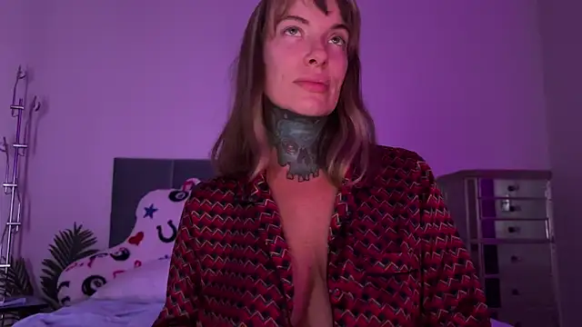 airgeadx online show from December 17, 11:00 pm