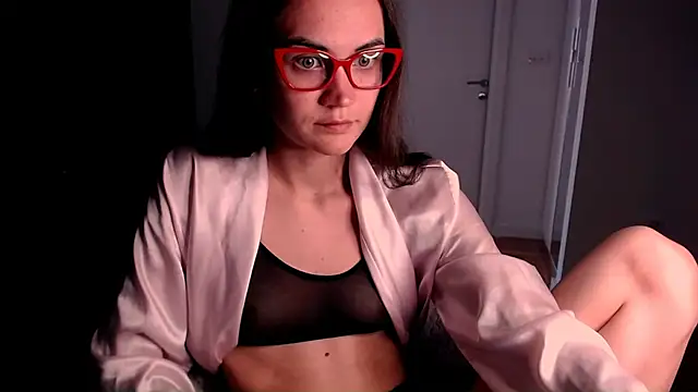 EvelynGG online show from May 5, 10:56 am