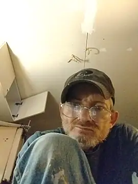 ROBERT0516 online show from November 22, 10:20 pm