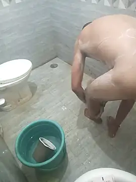 Snapshot of karthikck3 chatting on February 28, 4:43 am karthikck3 online show from February 28, 4:43 am