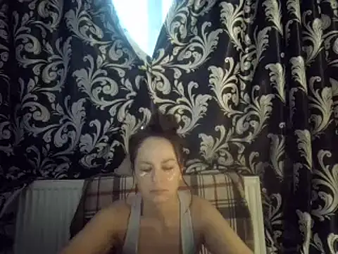 LindaStarS online show from February 3, 5:51 am