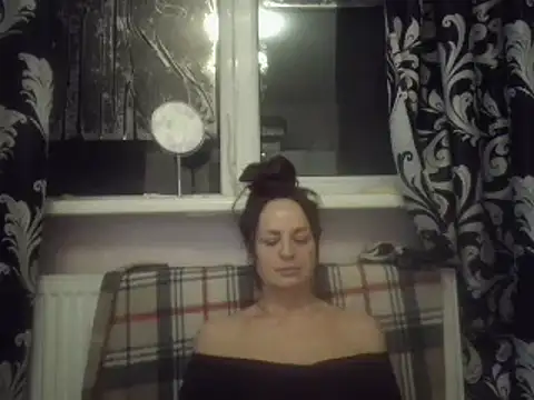 LindaStarS online show from February 8, 7:05 pm