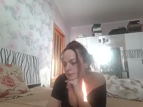 LindaStarS online show from February 9, 1:25 pm