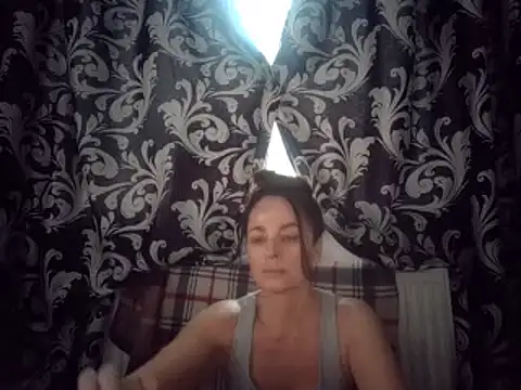 LindaStarS online show from February 26, 3:30 pm