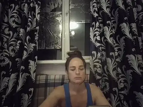 LindaStarS online show from March 9, 6:00 pm