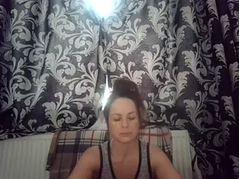 LindaStarS online show from March 18, 5:52 am