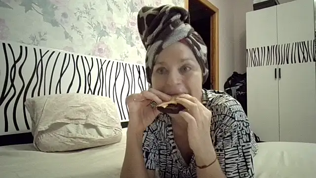 LindaStarS online show from January 9, 5:37 pm