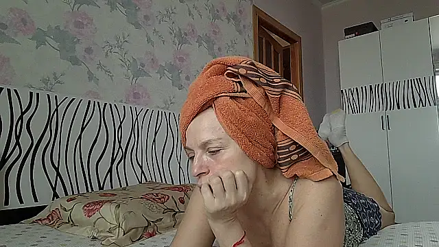 LindaStarS online show from February 20, 6:37 am