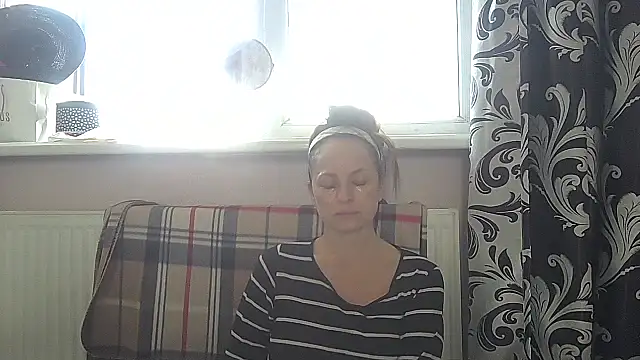 LindaStarS online show from May 3, 7:58 am