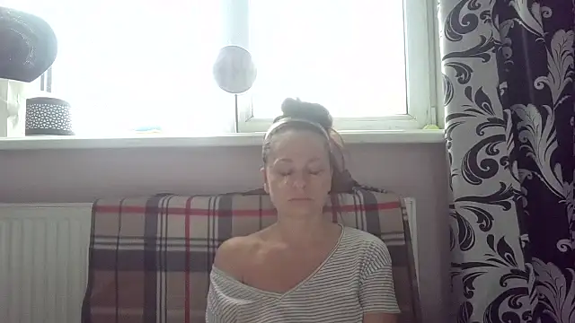 LindaStarS online show from May 14, 3:35 am
