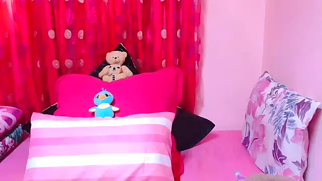 SLUTTYROXY online show from October 31, 7:20 am