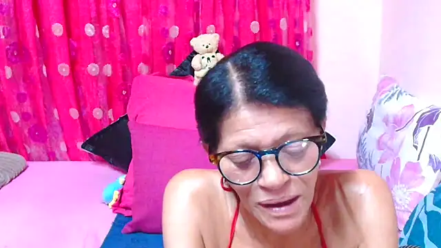 SLUTTYROXY online show from February 18, 8:38 pm