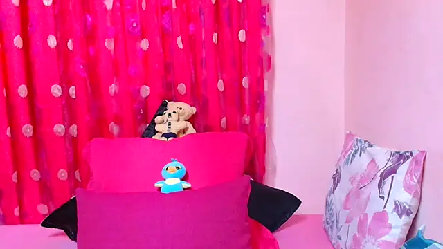 SLUTTYROXY online show from February 21, 8:15 am