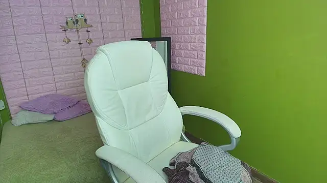 Snapshot of Shay__lee chatting on January 21, 9:25 pm Shay lee online show from January 21, 9:25 pm