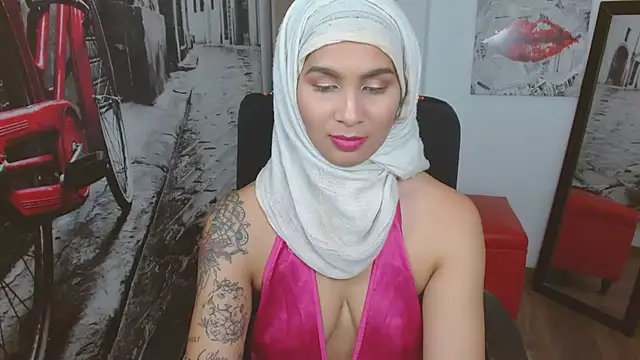 Snapshot of Shay__lee chatting on February 9, 5:01 pm Shay lee online show from February 9, 5:01 pm