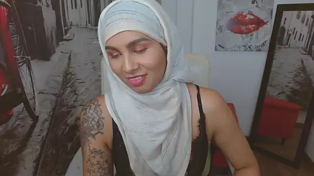 Snapshot of Shay__lee chatting on February 11, 10:07 pm Shay lee online show from February 11, 10:07 pm