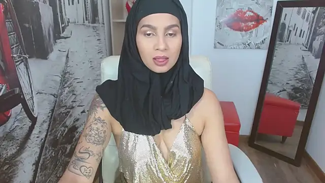 Snapshot of Shay__lee chatting on February 13, 8:24 pm Shay lee online show from February 13, 8:24 pm