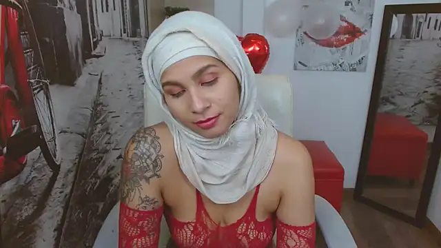 Snapshot of Shay__lee chatting on February 26, 2:15 am Shay lee online show from February 26, 2:15 am