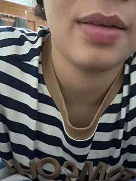 Snapshot of Shay__lee chatting on February 18, 12:17 am Shay lee online show from February 18, 12:17 am