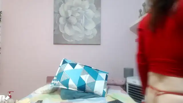 CindyCrawford online show from December 16, 3:00 am