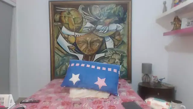 CindyCrawford online show from February 8, 2:59 am