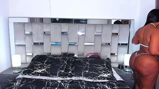 Cammiila online show from September 19, 10:38 am