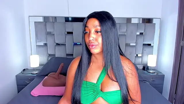 Cammiila online show from October 10, 11:20 am