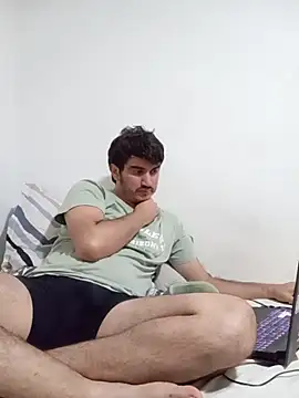 biglatin80 online show from February 6, 4:39 am