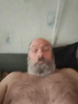 Snapshot of thomber1234 chatting on August 3, 12:10 pm thomber1234 online show from August 3, 12:10 pm
