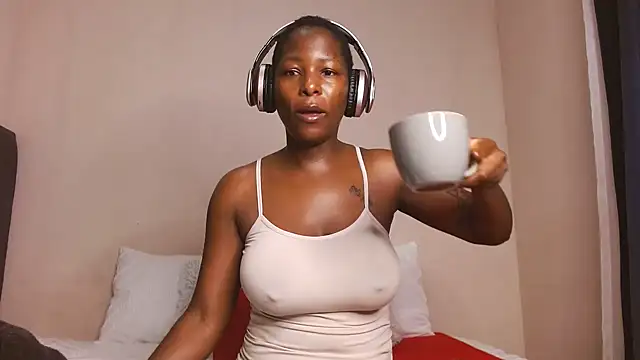 Snapshot of SoftRosee chatting on July 12, 2:46 am SoftRosee online show from July 12, 2:46 am