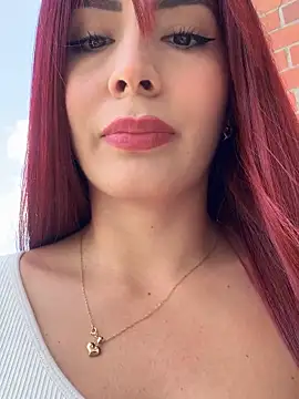 Snapshot of LINDA_PATTY94 chatting on December 7, 4:03 pm LINDA PATTY94 online show from December 7, 4:03 pm