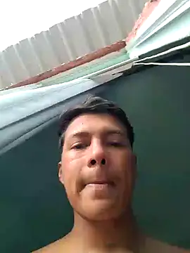 Snapshot of morenito420 chatting on February 17, 9:43 pm morenito420 online show from February 17, 9:43 pm