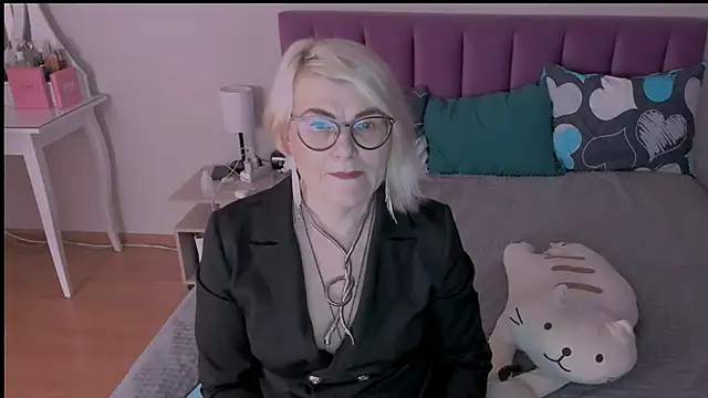 sabrinamacmarren online show from January 23, 5:21 pm